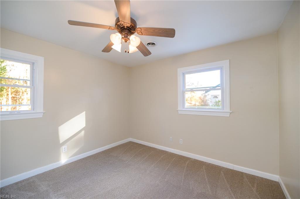 119 Edith Lane Yorktown VA 23692