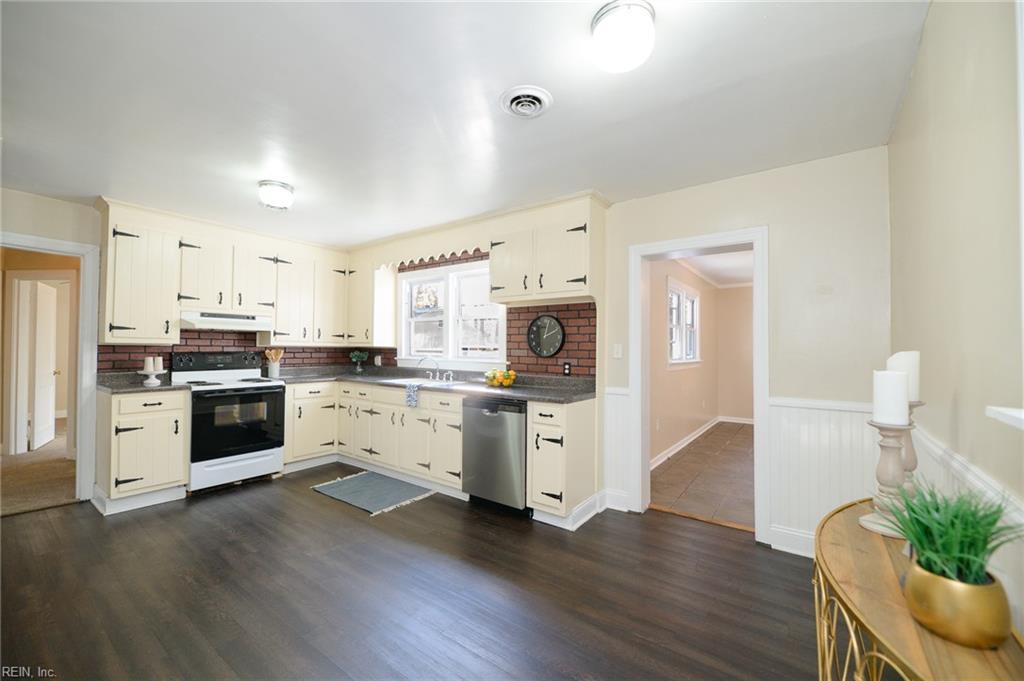 119 Edith Lane Yorktown VA 23692