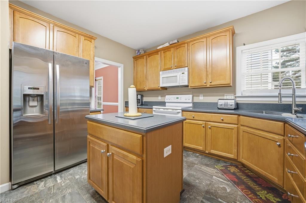 105 Overlook Point Yorktown VA 23693