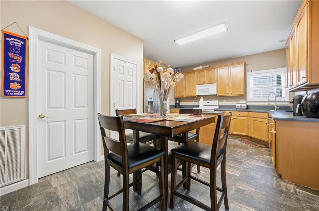 105 Overlook Point Yorktown VA 23693