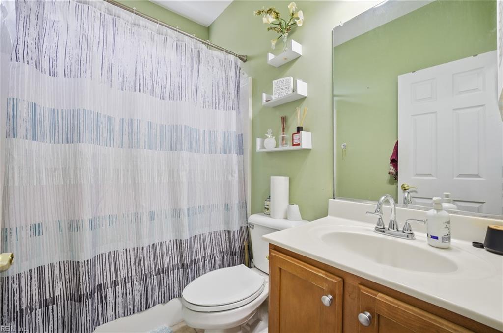 105 Overlook Point Yorktown VA 23693