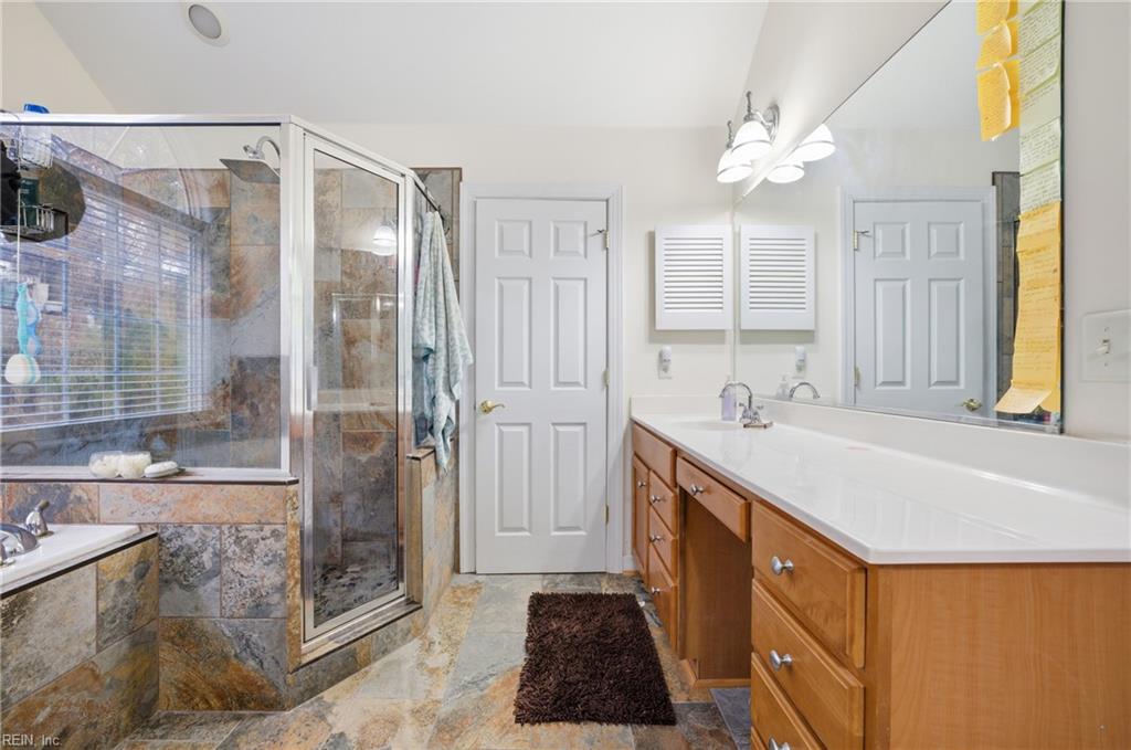 105 Overlook Point Yorktown VA 23693