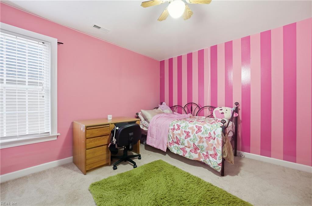 105 Overlook Point Yorktown VA 23693