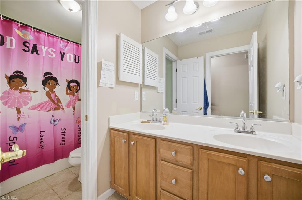 105 Overlook Point Yorktown VA 23693