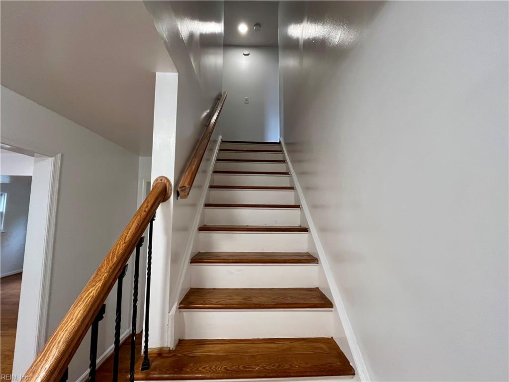 140 Lowell Place Newport News VA 23602