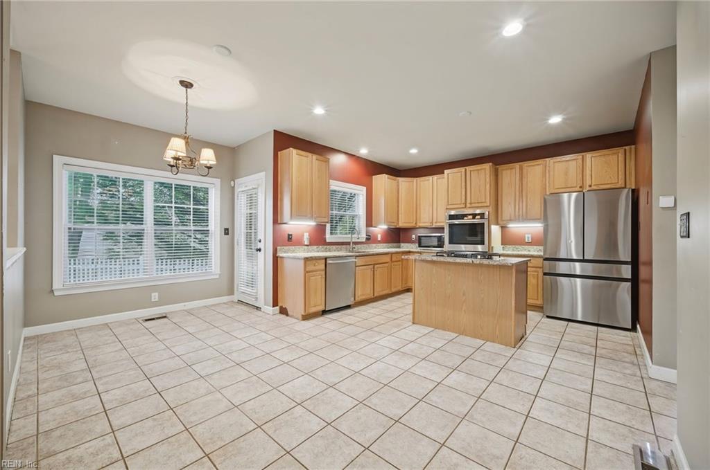 105 Meredith Way Williamsburg VA 23185