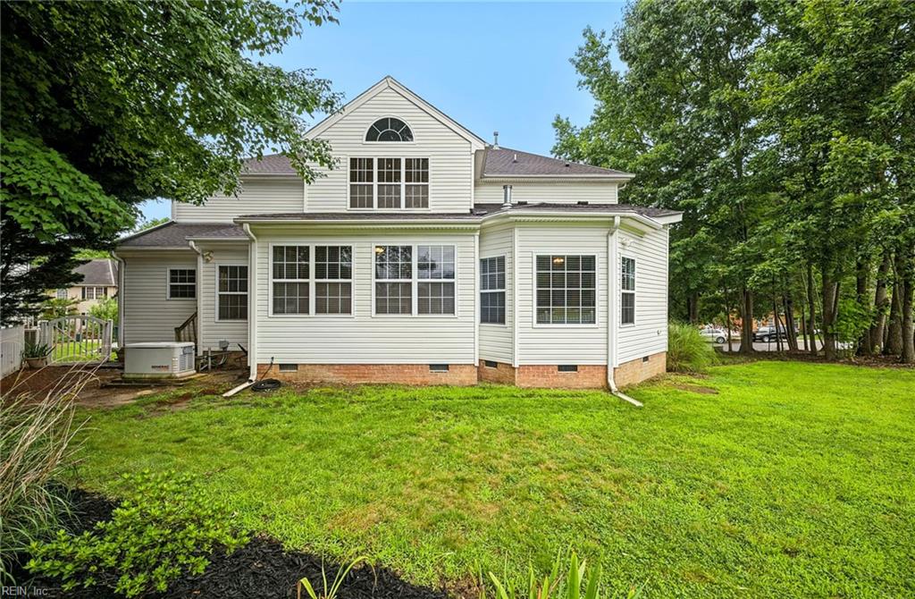 105 Meredith Way Williamsburg VA 23185