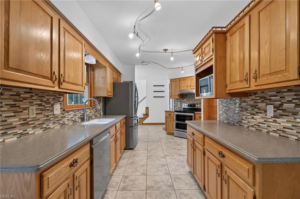 106 Millers Cove Road Newport News VA 23602