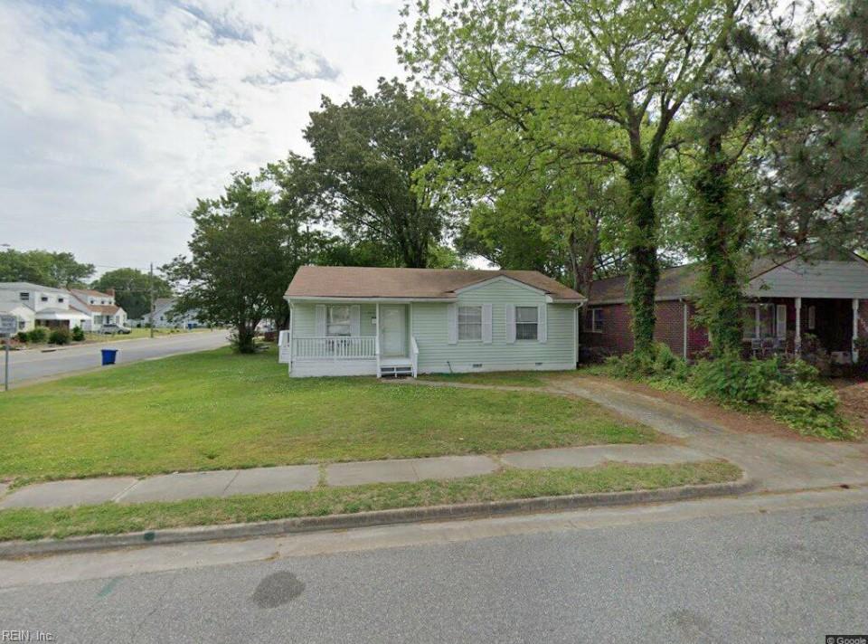 4114 Roanoke Avenue Newport News VA 23607