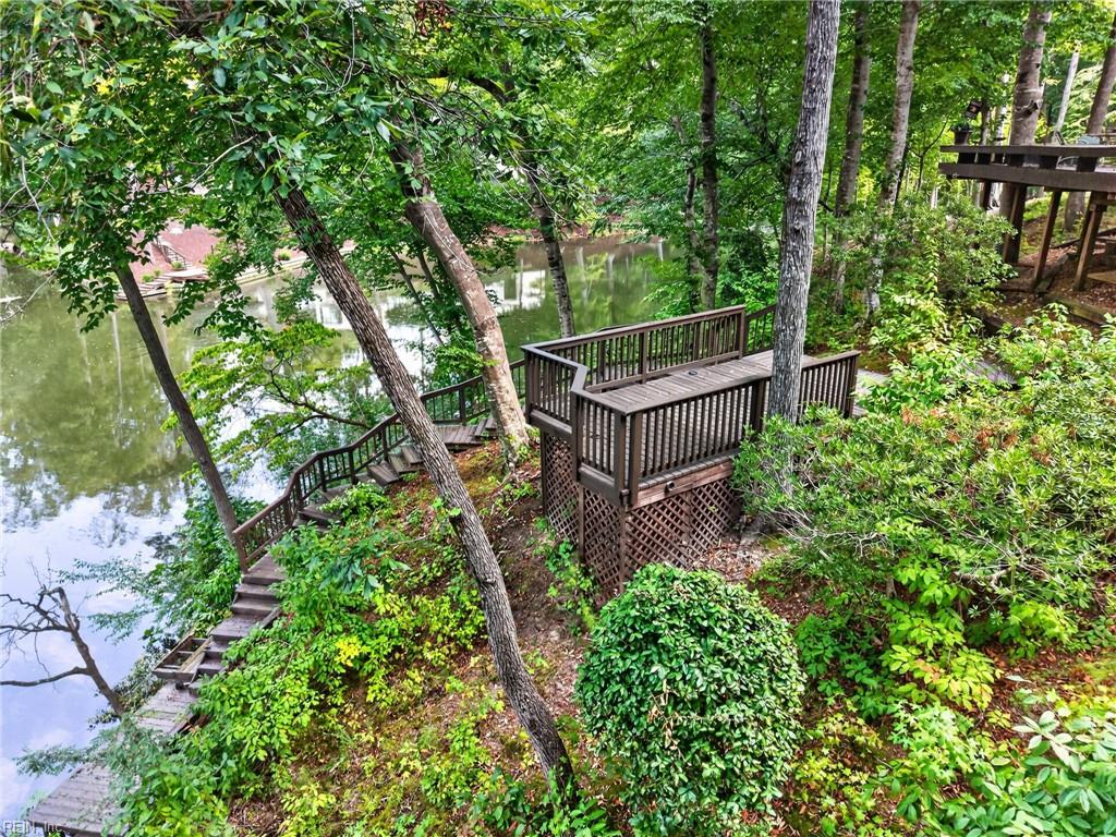 17 Whittakers Mill Road Williamsburg VA 23185