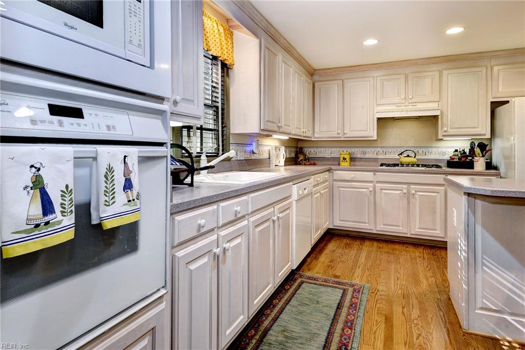 100 Doral Williamsburg VA 23188