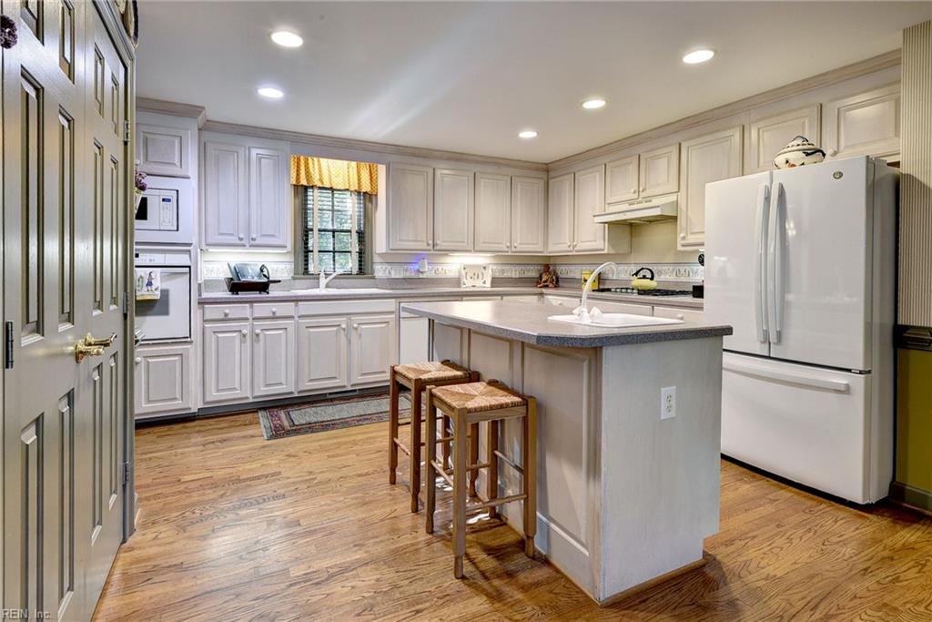 100 Doral Williamsburg VA 23188
