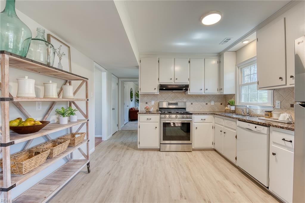 111 Melody Lane Yorktown VA 23692