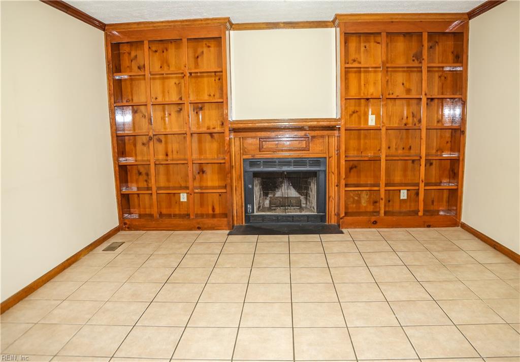 113 King Forest Lane Newport News VA 23608