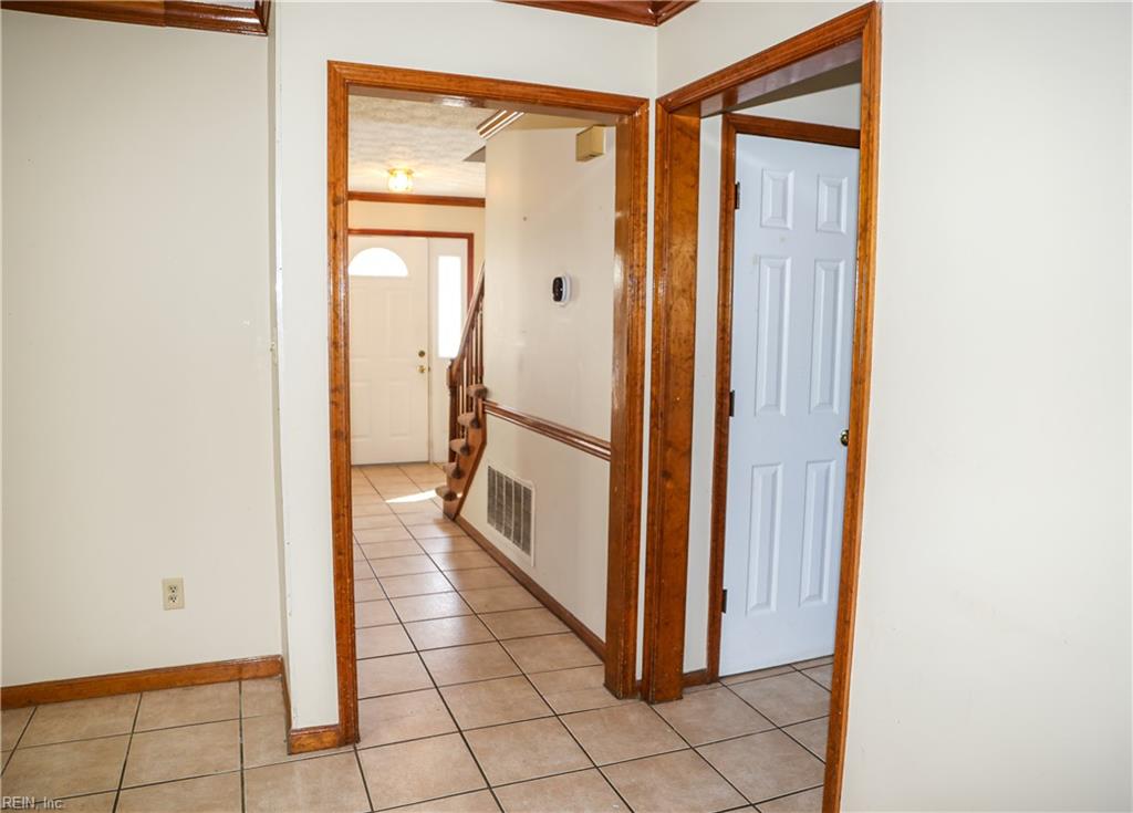 113 King Forest Lane Newport News VA 23608