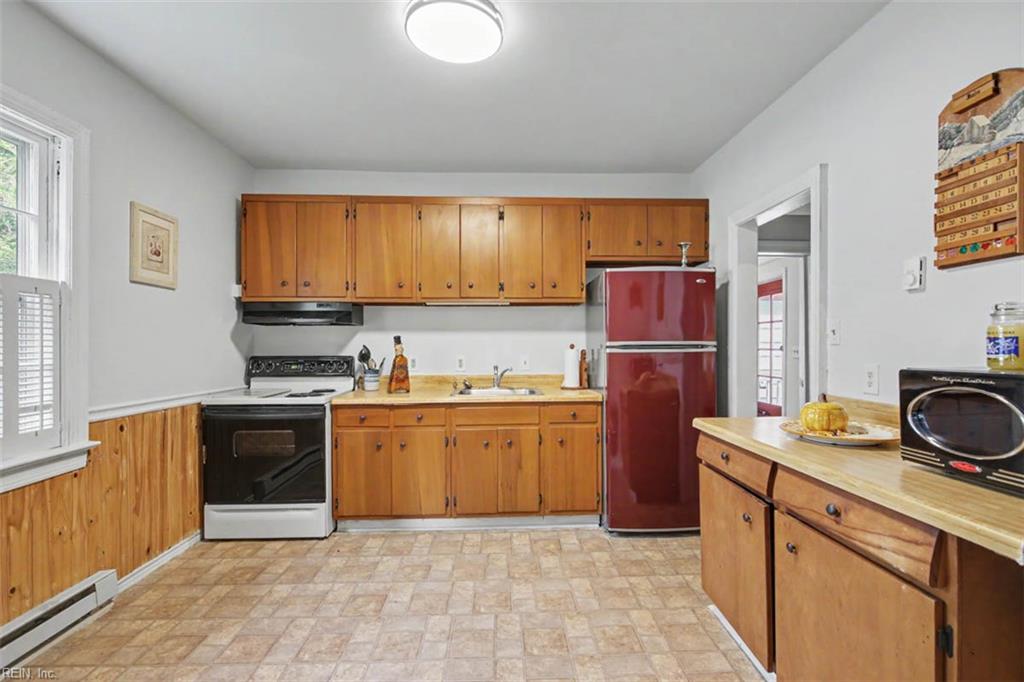 58 Hopkins Street Newport News VA 23601