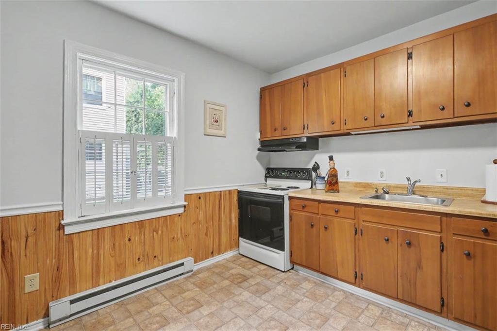 58 Hopkins Street Newport News VA 23601