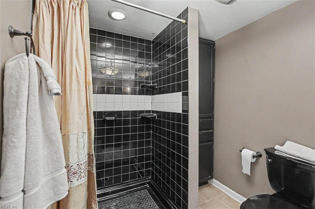 58 Hopkins Street Newport News VA 23601