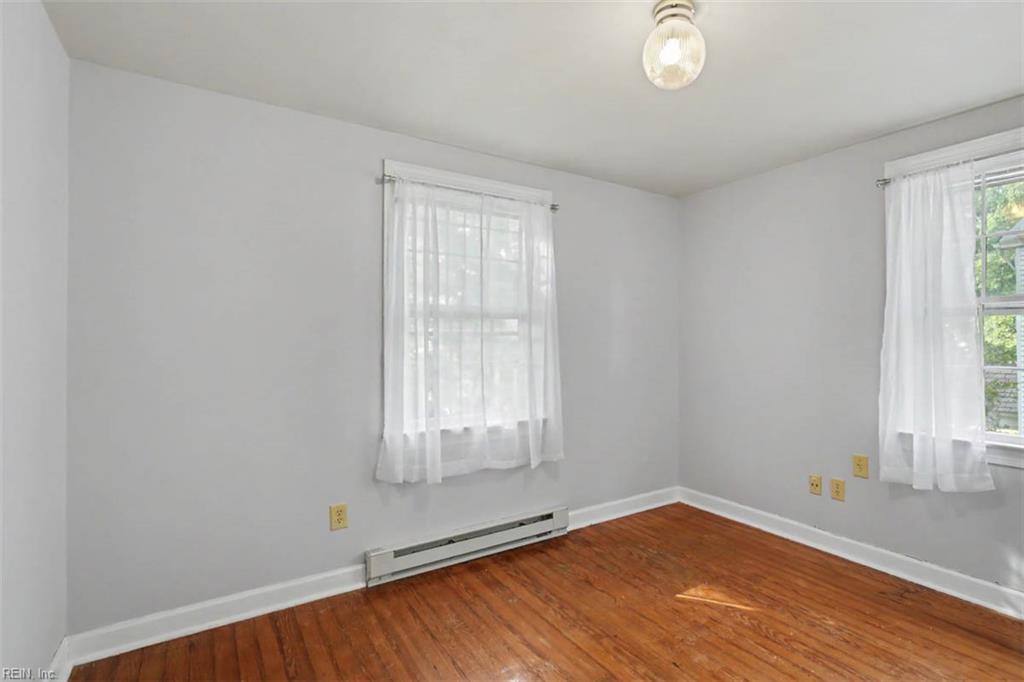 58 Hopkins Street Newport News VA 23601