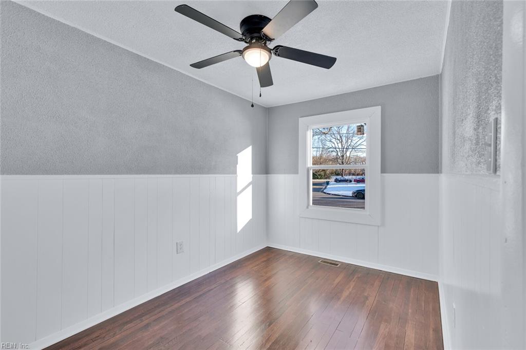 1004 E Russell Court Newport News VA 23605