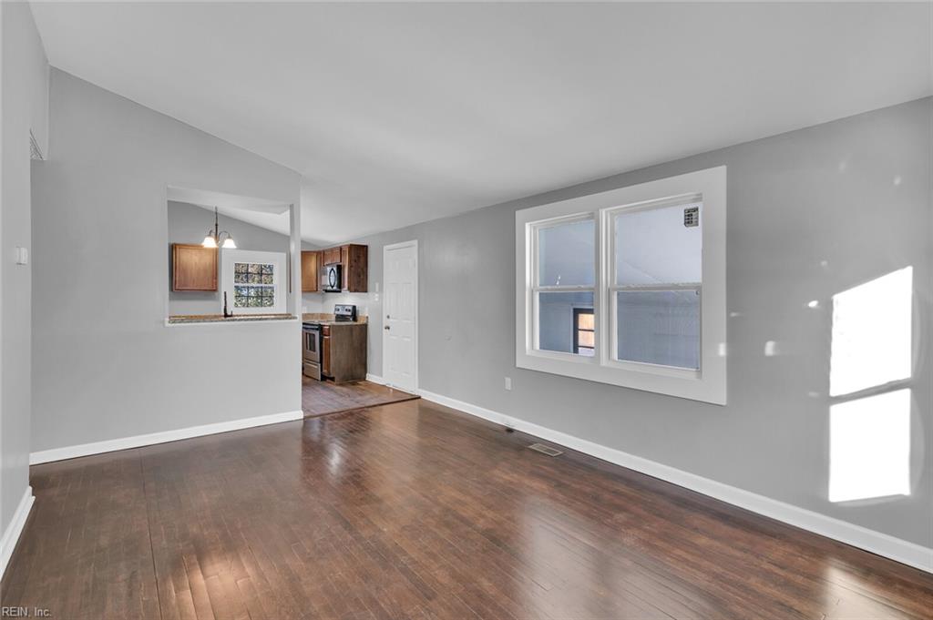 1004 E Russell Court Newport News VA 23605