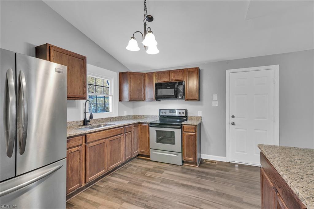 1004 E Russell Court Newport News VA 23605