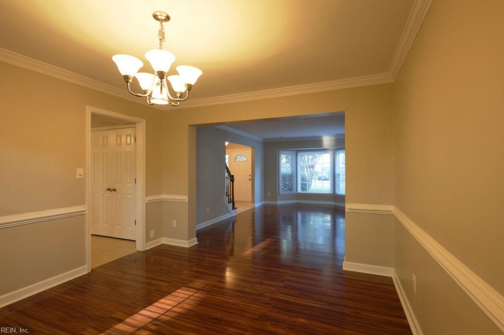 302 Peachtree Lane Yorktown VA 23693