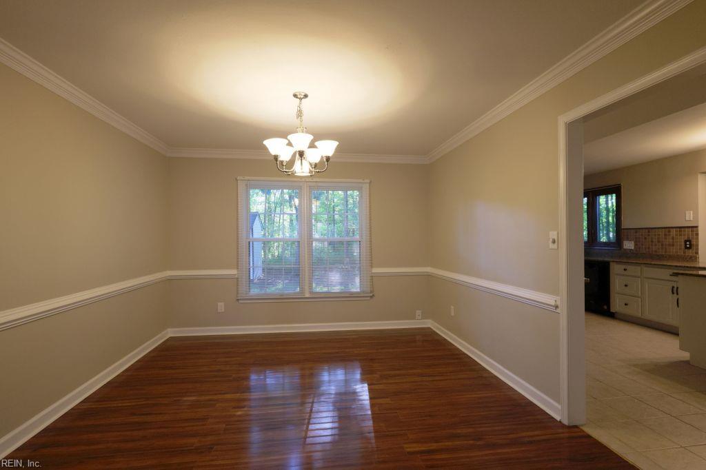 302 Peachtree Lane Yorktown VA 23693