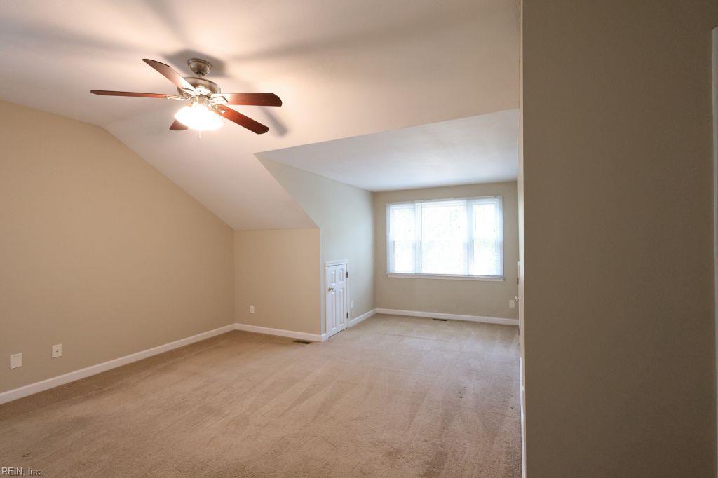 302 Peachtree Lane Yorktown VA 23693