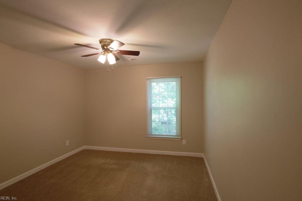 302 Peachtree Lane Yorktown VA 23693