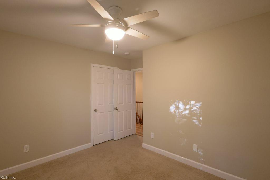 302 Peachtree Lane Yorktown VA 23693