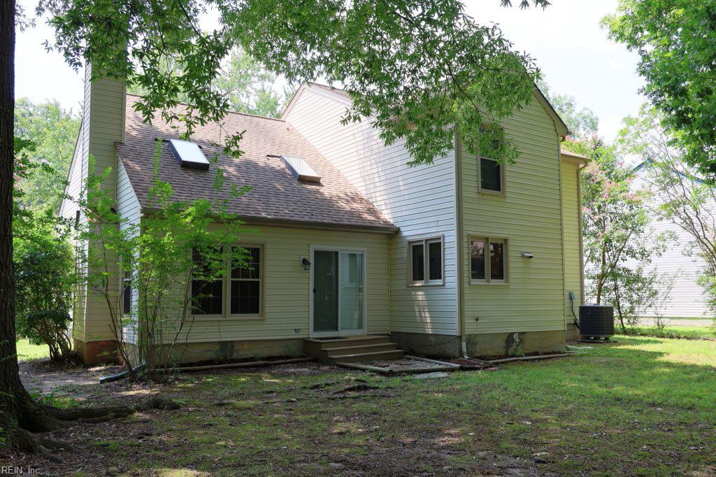 302 Peachtree Lane Yorktown VA 23693