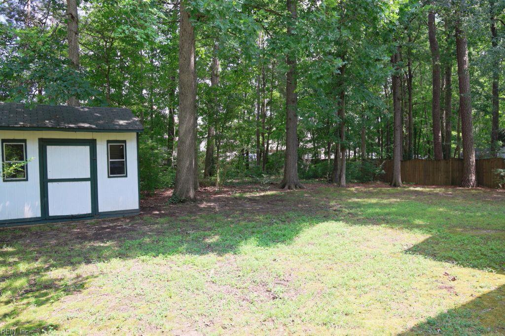 302 Peachtree Lane Yorktown VA 23693