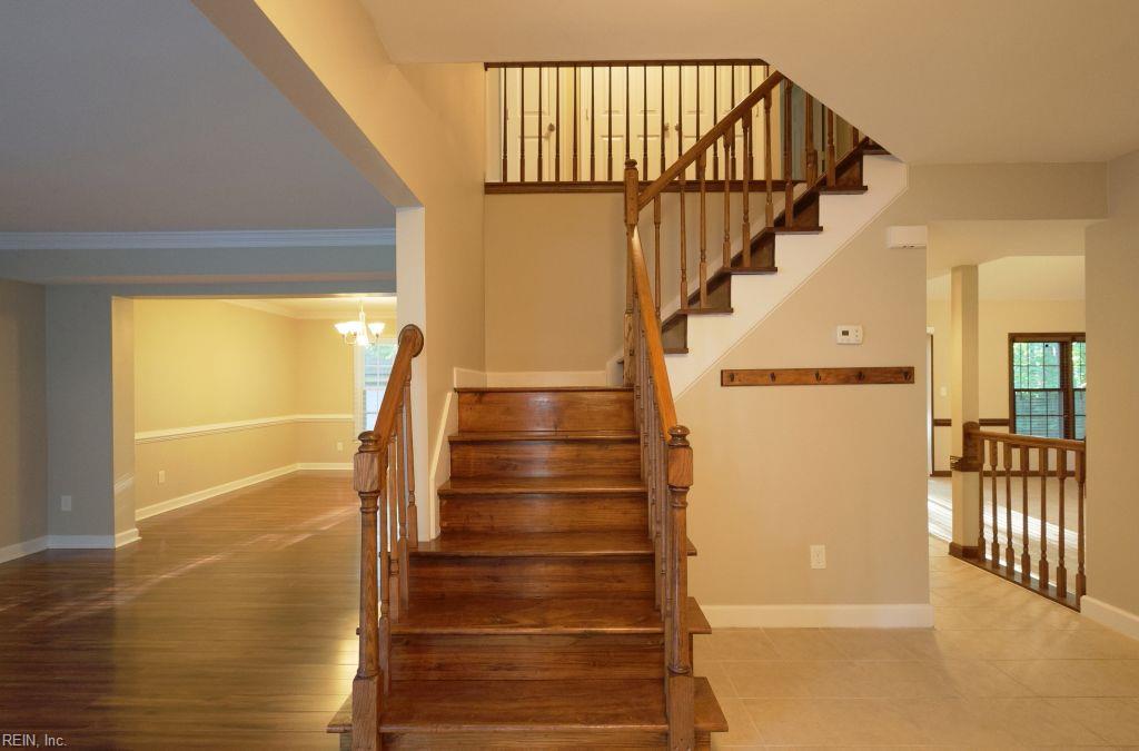 302 Peachtree Lane Yorktown VA 23693