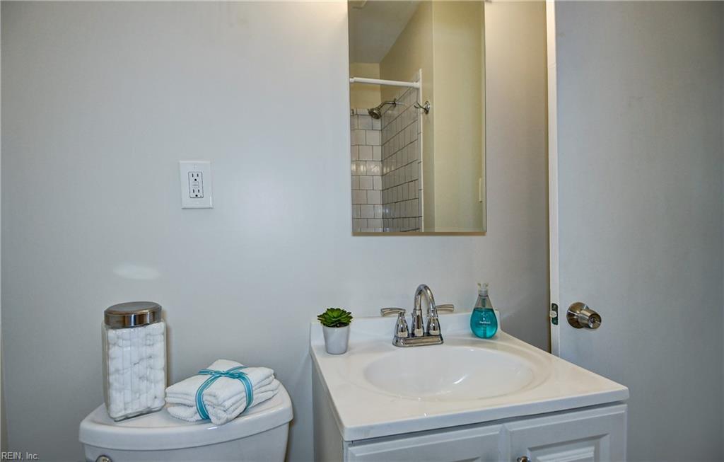 2103 Roanoke Avenue Newport News VA 23607