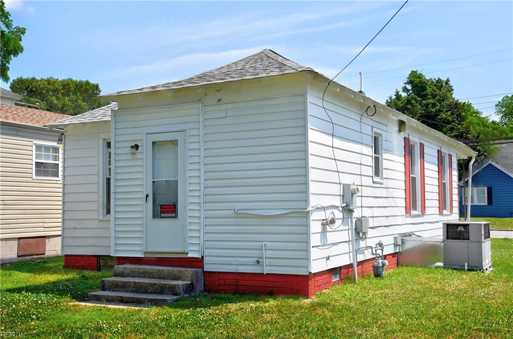 2103 Roanoke Avenue Newport News VA 23607