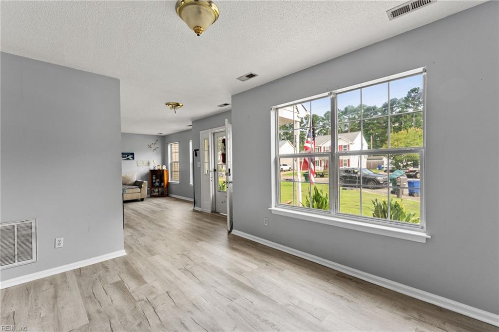 854 Wilderness Way Newport News VA 23608