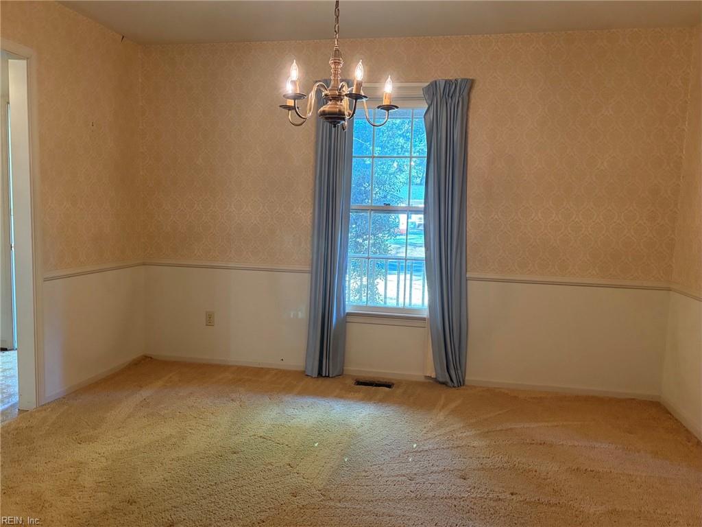 129 The Maine Williamsburg VA 23185