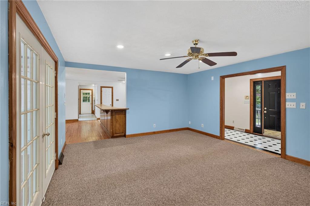 8139 Manor Drive Gloucester VA 23061