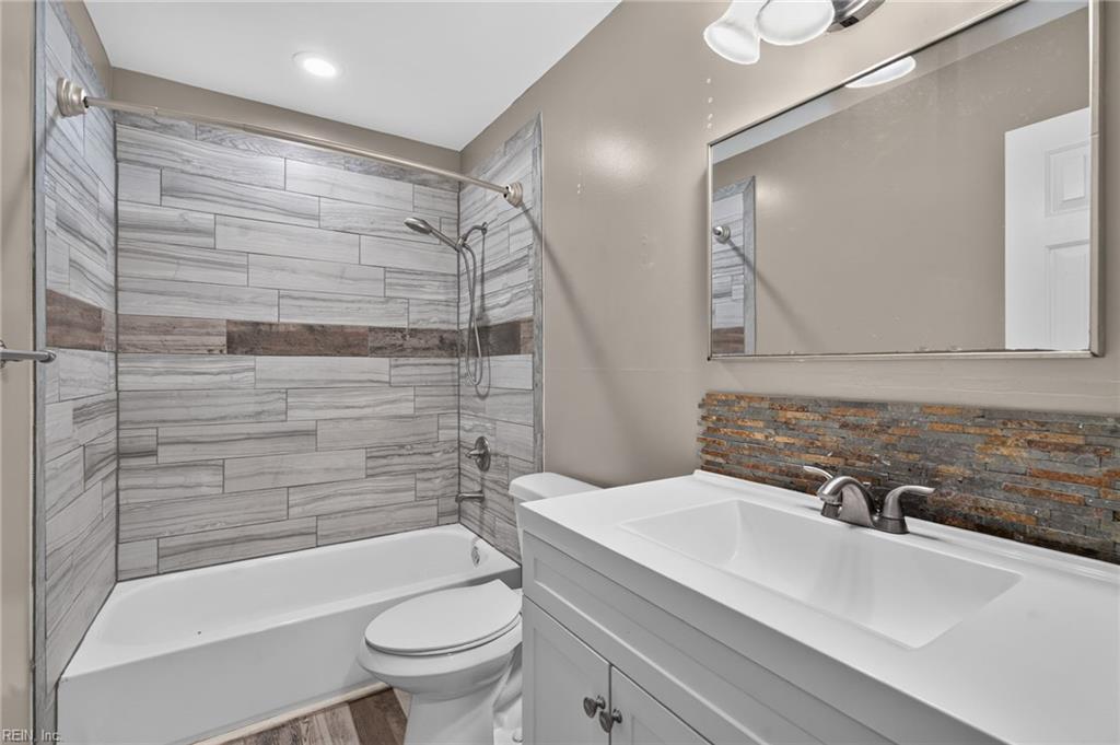 8139 Manor Drive Gloucester VA 23061