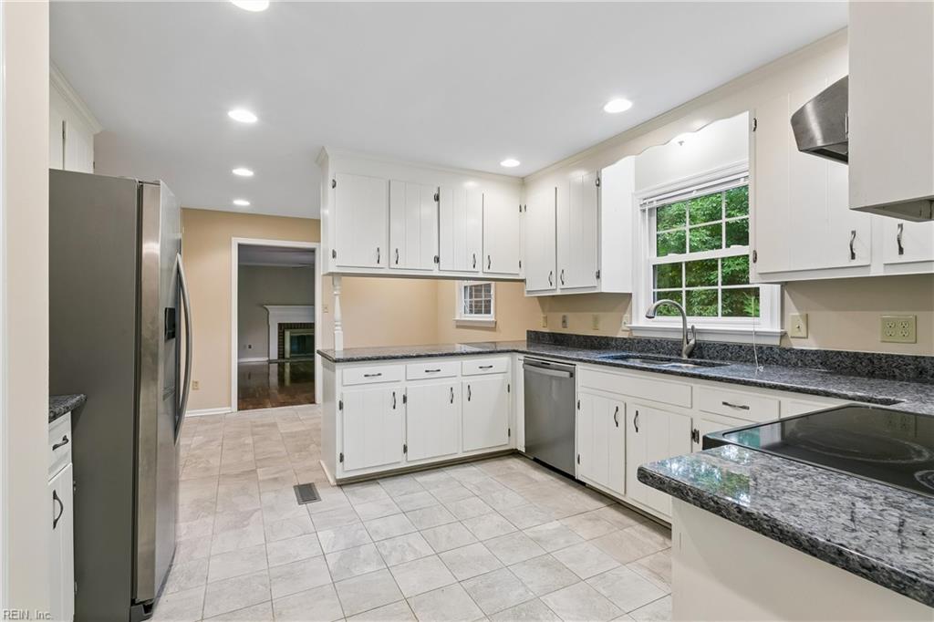 173 Laurent Circle Newport News VA 23608