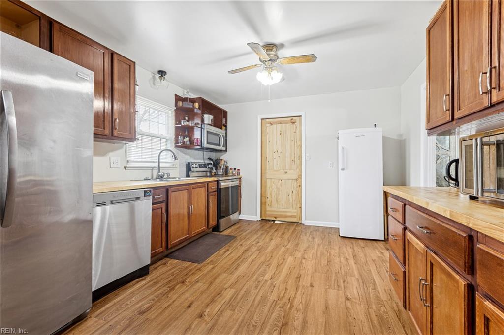 806 Carnation Drive Newport News VA 23608