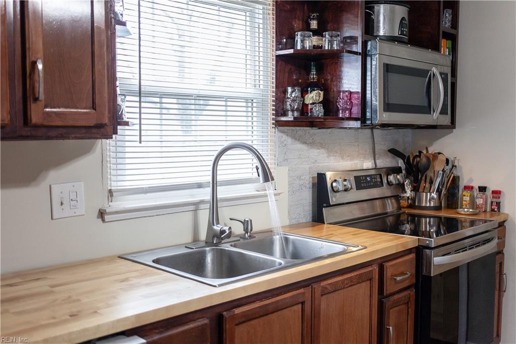806 Carnation Drive Newport News VA 23608