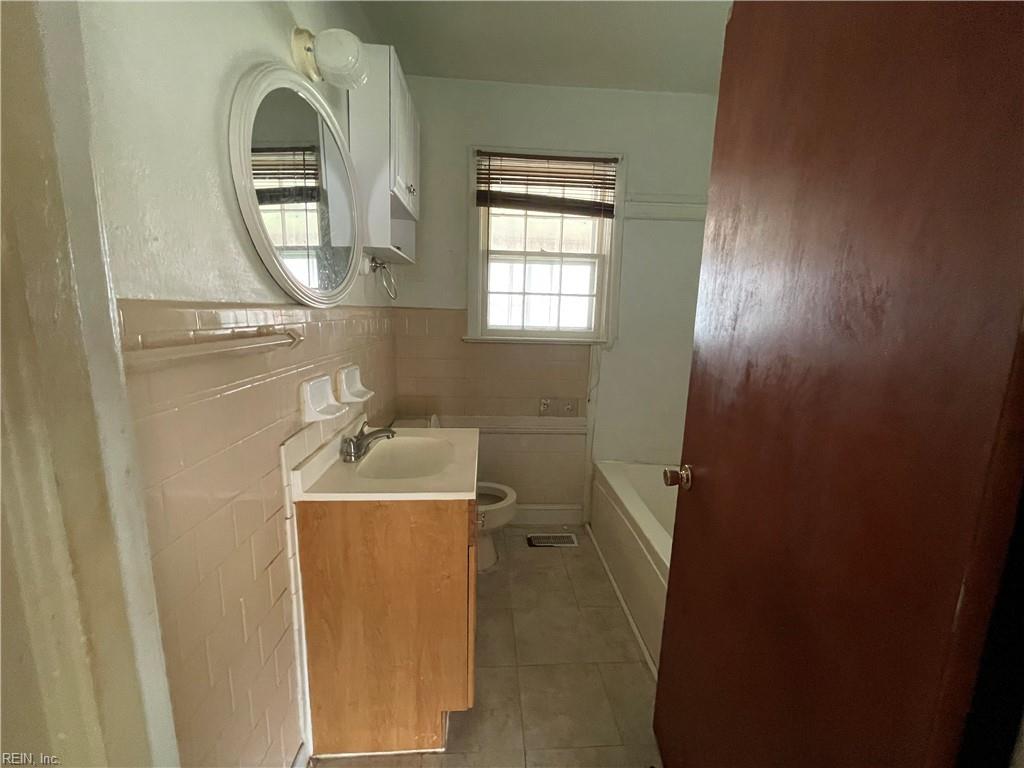 935 13th Street Newport News VA 23607