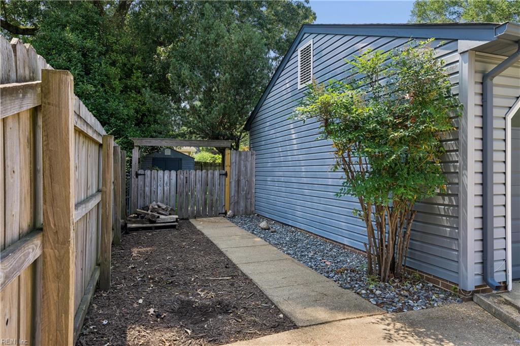 3 Deans Circle Newport News VA 23606