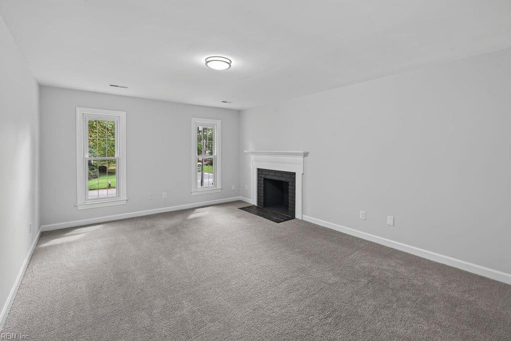 536 Quarterfield Road Newport News VA 23602