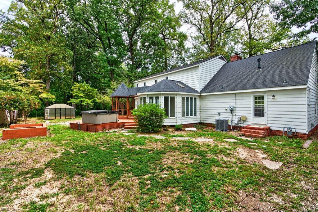 536 Quarterfield Road Newport News VA 23602