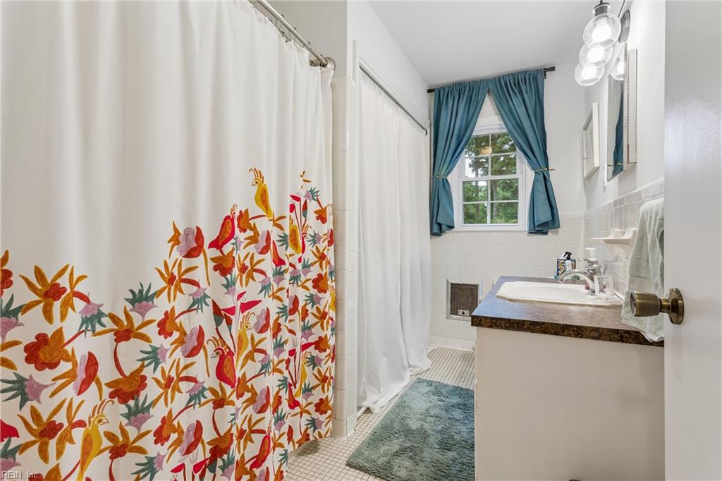 203 Bayview Drive Yorktown VA 23692