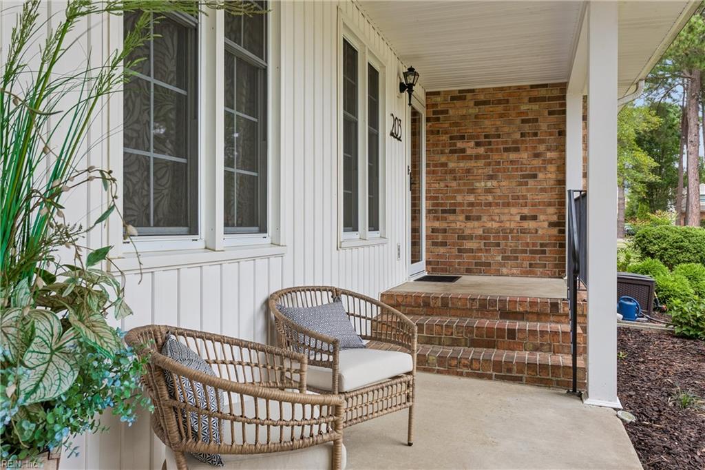 203 Bayview Drive Yorktown VA 23692