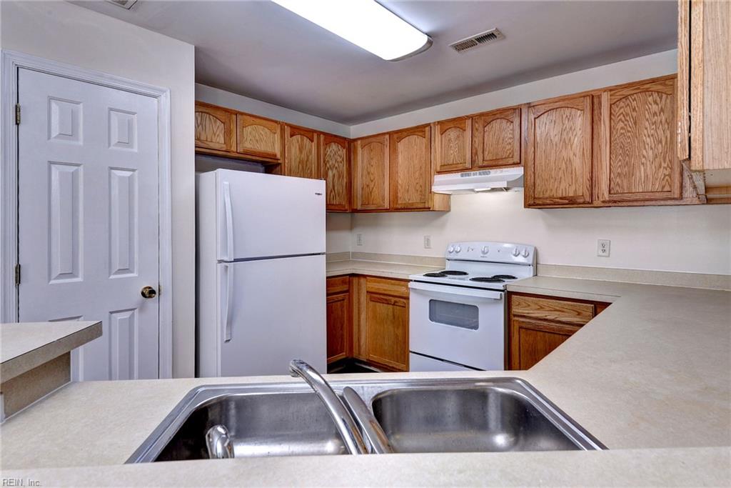 108 Burgundy Road Williamsburg VA 23185